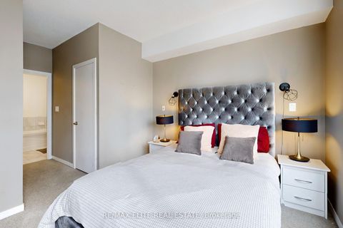 Photo 17 at 2208 - 65 Bremner Boulevard, Waterfront Communities C1, Toronto