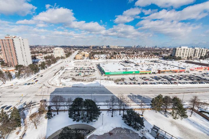 Photo 13 at Ph04 - 1360 Rathburn Road E, Rathwood, Mississauga