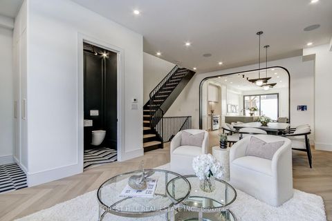 Photo 2 at 21 Foxley Street, Bellwoods, Toronto