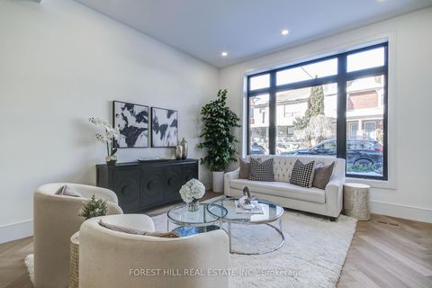 Photo 3 at 21 Foxley Street, Bellwoods, Toronto