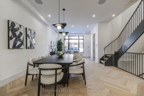 Photo 7 at 21 Foxley Street, Bellwoods, Toronto