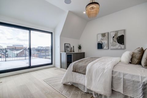 Photo 25 at 21 Foxley Street, Bellwoods, Toronto