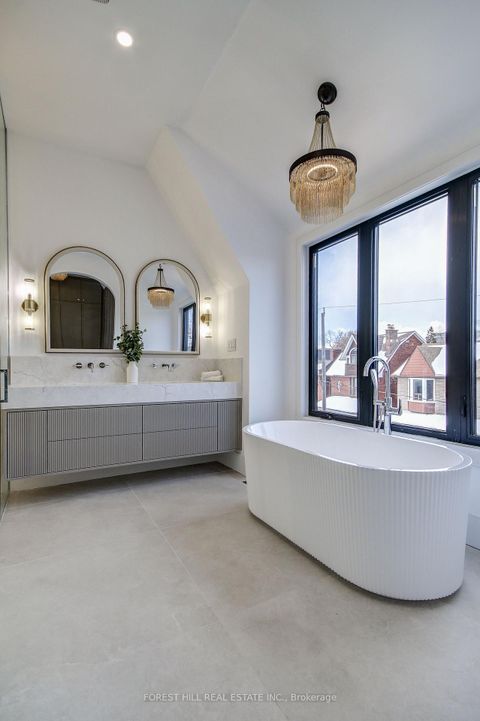 Photo 27 at 21 Foxley Street, Bellwoods, Toronto