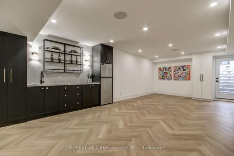 Photo 30 at 21 Foxley Street, Bellwoods, Toronto