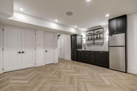 Photo 32 at 21 Foxley Street, Bellwoods, Toronto