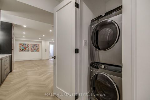 Photo 34 at 21 Foxley Street, Bellwoods, Toronto