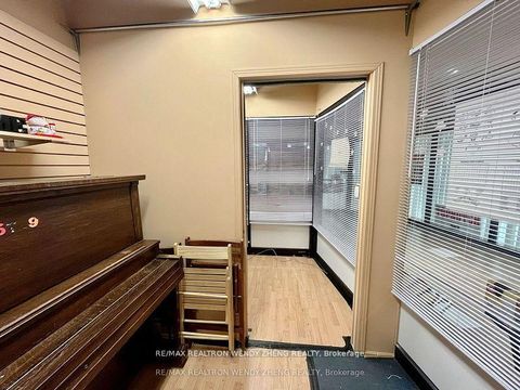 Photo 6 at 372 - 4438 Sheppard Avenue E, Malvern West, Toronto