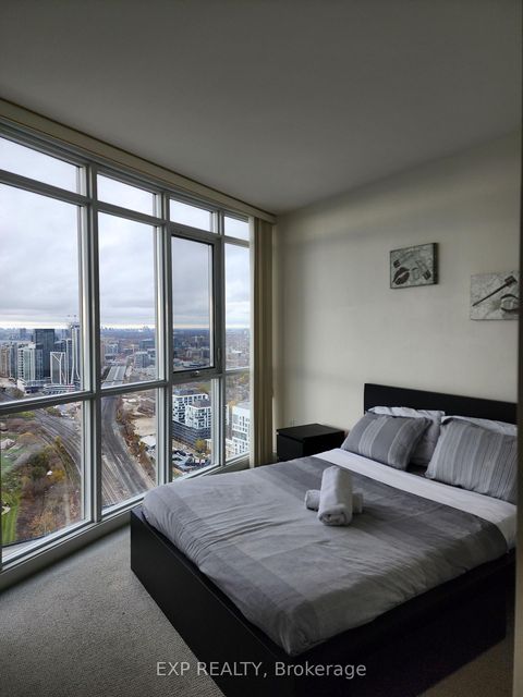 Photo 3 at 4809 - 21 Iceboat Terrace, Waterfront Communities C1, Toronto