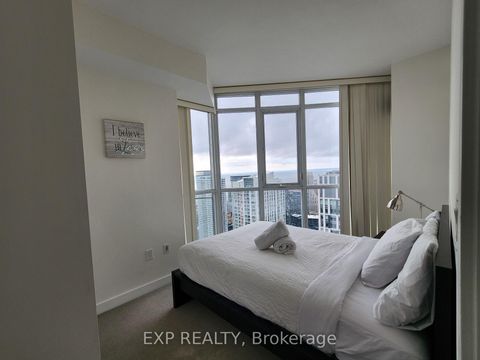 Photo 5 at 4809 - 21 Iceboat Terrace, Waterfront Communities C1, Toronto