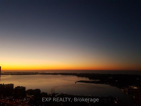 Photo 8 at 4809 - 21 Iceboat Terrace, Waterfront Communities C1, Toronto