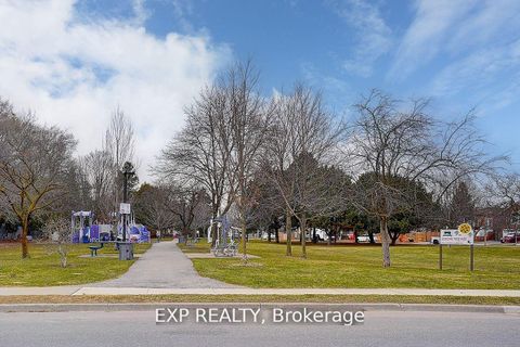 Photo 3 at 116 Dunlop Street, Crosby, Richmond Hill