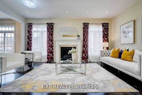 Photo 7 at 116 Dunlop Street, Crosby, Richmond Hill