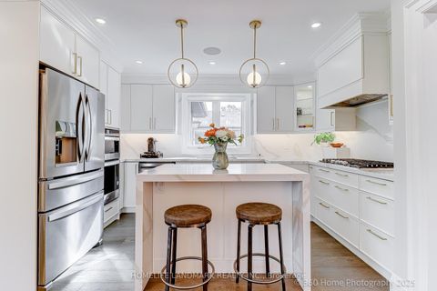 Photo 10 at 24 Evanston Drive, Bathurst Manor, Toronto