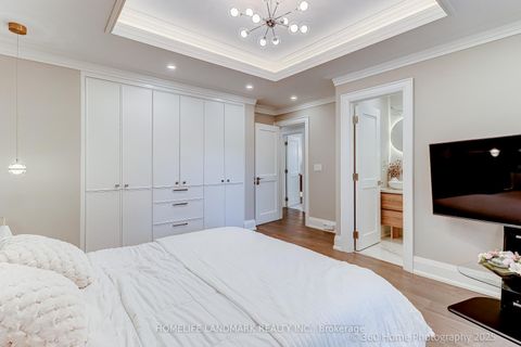 Photo 13 at 24 Evanston Drive, Bathurst Manor, Toronto