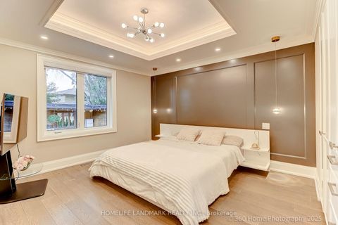 Photo 14 at 24 Evanston Drive, Bathurst Manor, Toronto