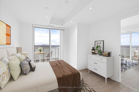 Photo 12 at 2802 - 101 Erskine Avenue, Mount Pleasant West, Toronto