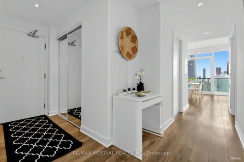 Photo 15 at Ph03 - 15 Grenville Street, Bay Street Corridor, Toronto