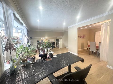 Photo 8 at 70 Maple Grove Avenue, Oak Ridges, Richmond Hill