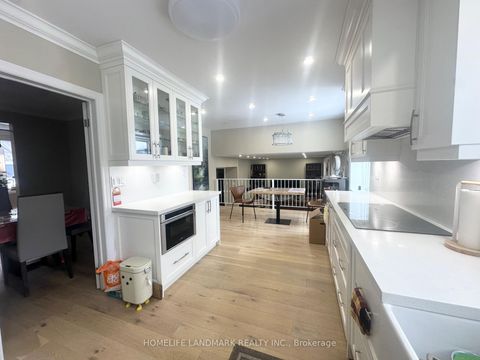 Photo 12 at 70 Maple Grove Avenue, Oak Ridges, Richmond Hill