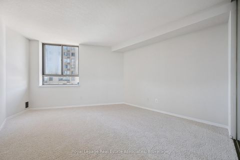 Photo 8 at 1004 - 260 Queens Quay W, Waterfront Communities C1, Toronto