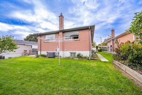 Photo 34 at 36 Midcroft Drive, Malvern West, Toronto