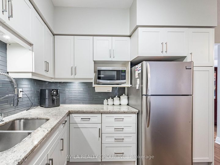 Photo 23 at 408 - 2199 Sixth Line, RO River Oaks, Oakville