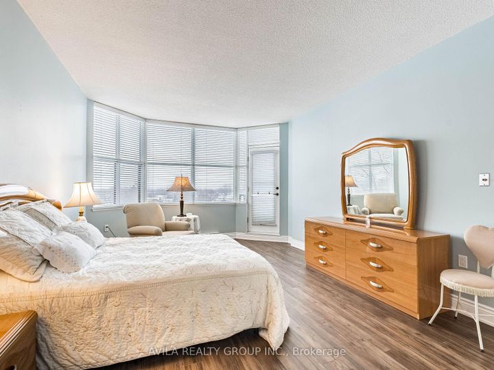 Photo 31 at 408 - 2199 Sixth Line, RO River Oaks, Oakville