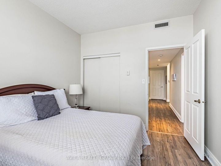 Photo 39 at 408 - 2199 Sixth Line, RO River Oaks, Oakville