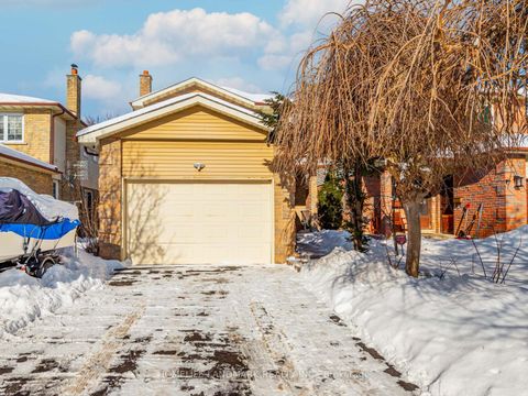 Photo 1 at 36 Greenbelt Crescent, North Richvale, Richmond Hill
