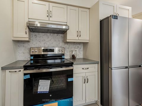 Photo 8 at 36 Greenbelt Crescent, North Richvale, Richmond Hill