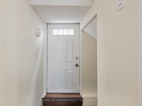 Photo 23 at 36 Greenbelt Crescent, North Richvale, Richmond Hill