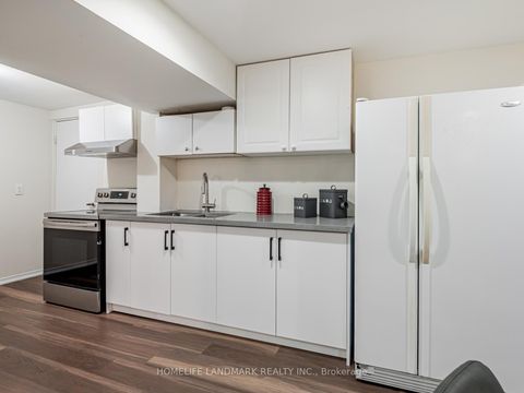 Photo 25 at 36 Greenbelt Crescent, North Richvale, Richmond Hill