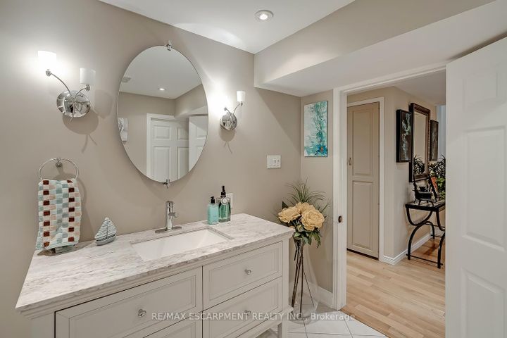 Photo 31 at 4304 Taywood Drive, Rose, Burlington