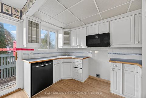 Photo 21 at 19 Debra Crescent, Allandale Heights, Barrie