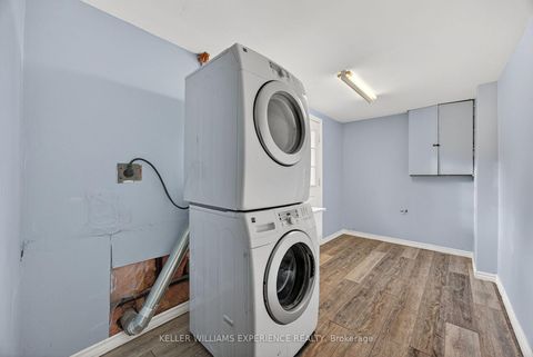 Photo 37 at 19 Debra Crescent, Allandale Heights, Barrie