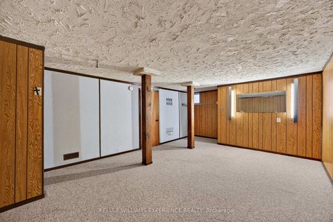 Photo 42 at 19 Debra Crescent, Allandale Heights, Barrie