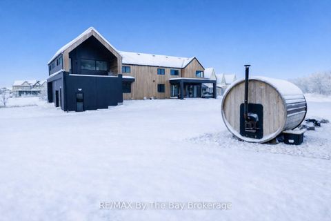 Photo 2 at 18 Raintree Court, Rural Clearview, Clearview