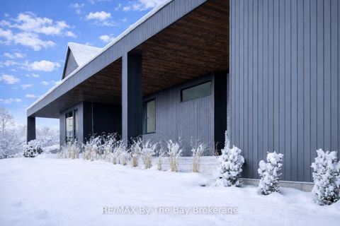 Photo 3 at 18 Raintree Court, Rural Clearview, Clearview