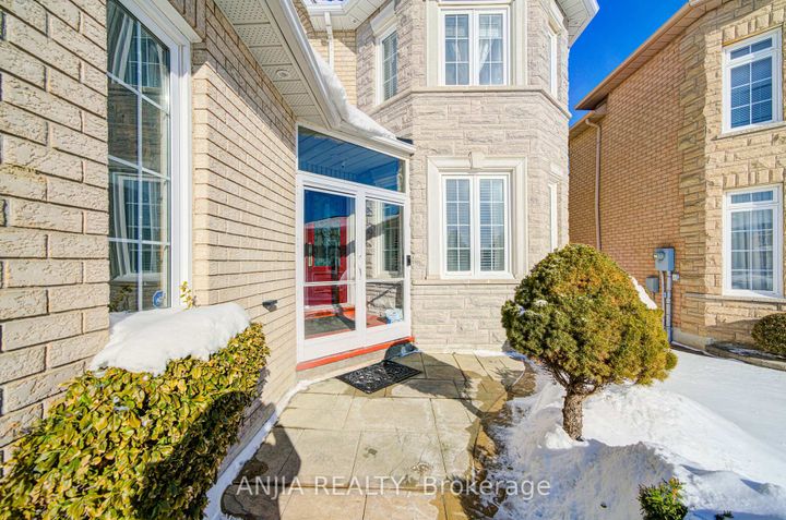 Photo 1 at 3435 Grand Park Drive, Fairview, Mississauga