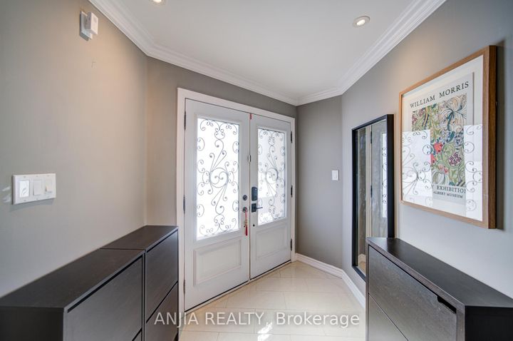 Photo 3 at 3435 Grand Park Drive, Fairview, Mississauga