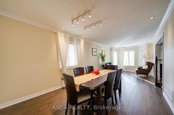 Photo 10 at 3435 Grand Park Drive, Fairview, Mississauga