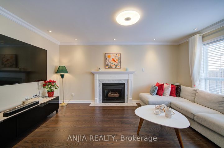 Photo 15 at 3435 Grand Park Drive, Fairview, Mississauga