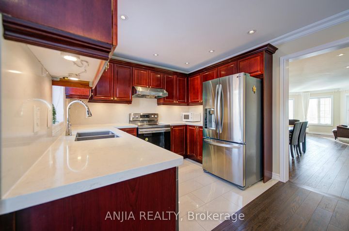 Photo 19 at 3435 Grand Park Drive, Fairview, Mississauga