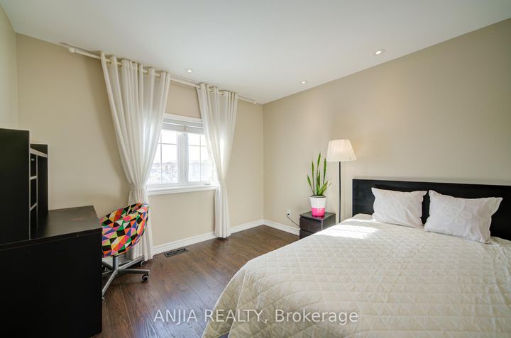 Photo 30 at 3435 Grand Park Drive, Fairview, Mississauga