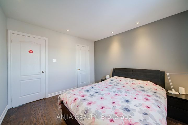 Photo 33 at 3435 Grand Park Drive, Fairview, Mississauga