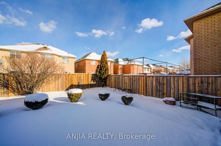 Photo 36 at 3435 Grand Park Drive, Fairview, Mississauga