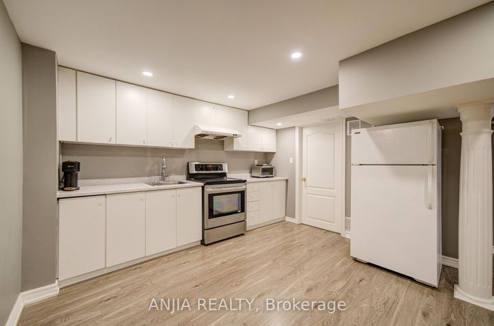 Photo 40 at 3435 Grand Park Drive, Fairview, Mississauga