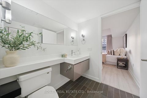 Photo 14 at 521 - 4K Spadina Avenue, Waterfront Communities C1, Toronto