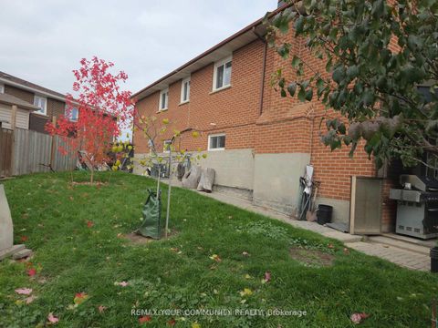 Photo 7 at 9 Stocco Court, West Woodbridge, Vaughan