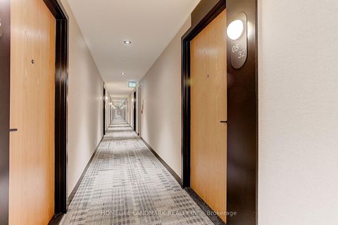 Photo 4 at B-532 - 7950 Bathurst Street, Beverley Glen, Vaughan